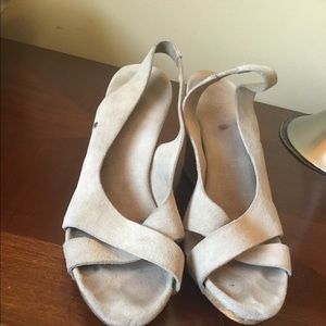 UGG hazel marshmallow suede used size 8 wedge
